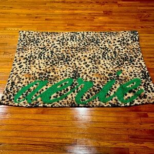 Aerie fleece blanket